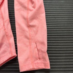 Ladies TEK GEAR Size S long sleeve workout top